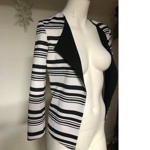 NEW Le Chateau Cropped Fitted Black White Formal Blazer Suit Jacket Coat stripes